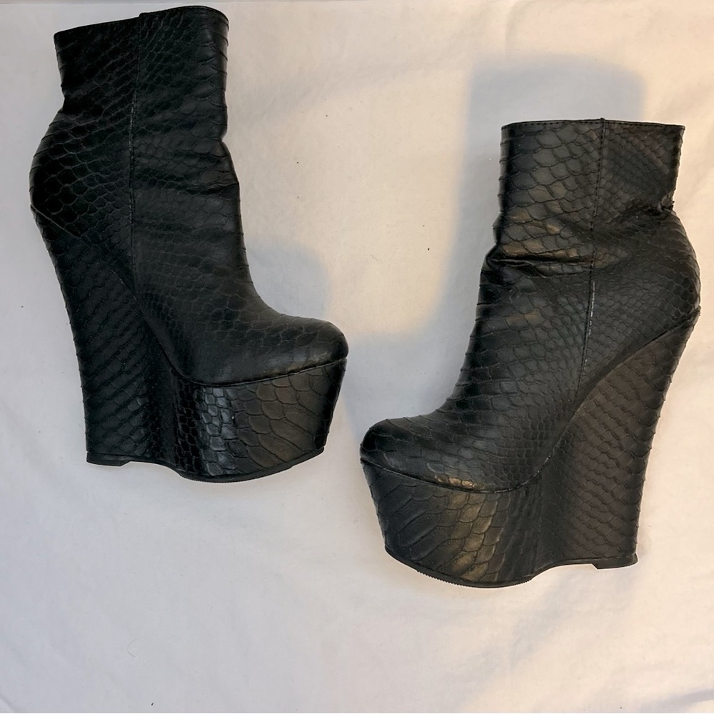 Shoedazzle Sloane Ankle Boots